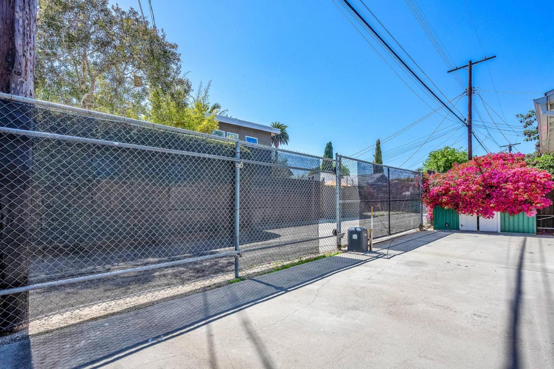 Walgrove Los Angeles